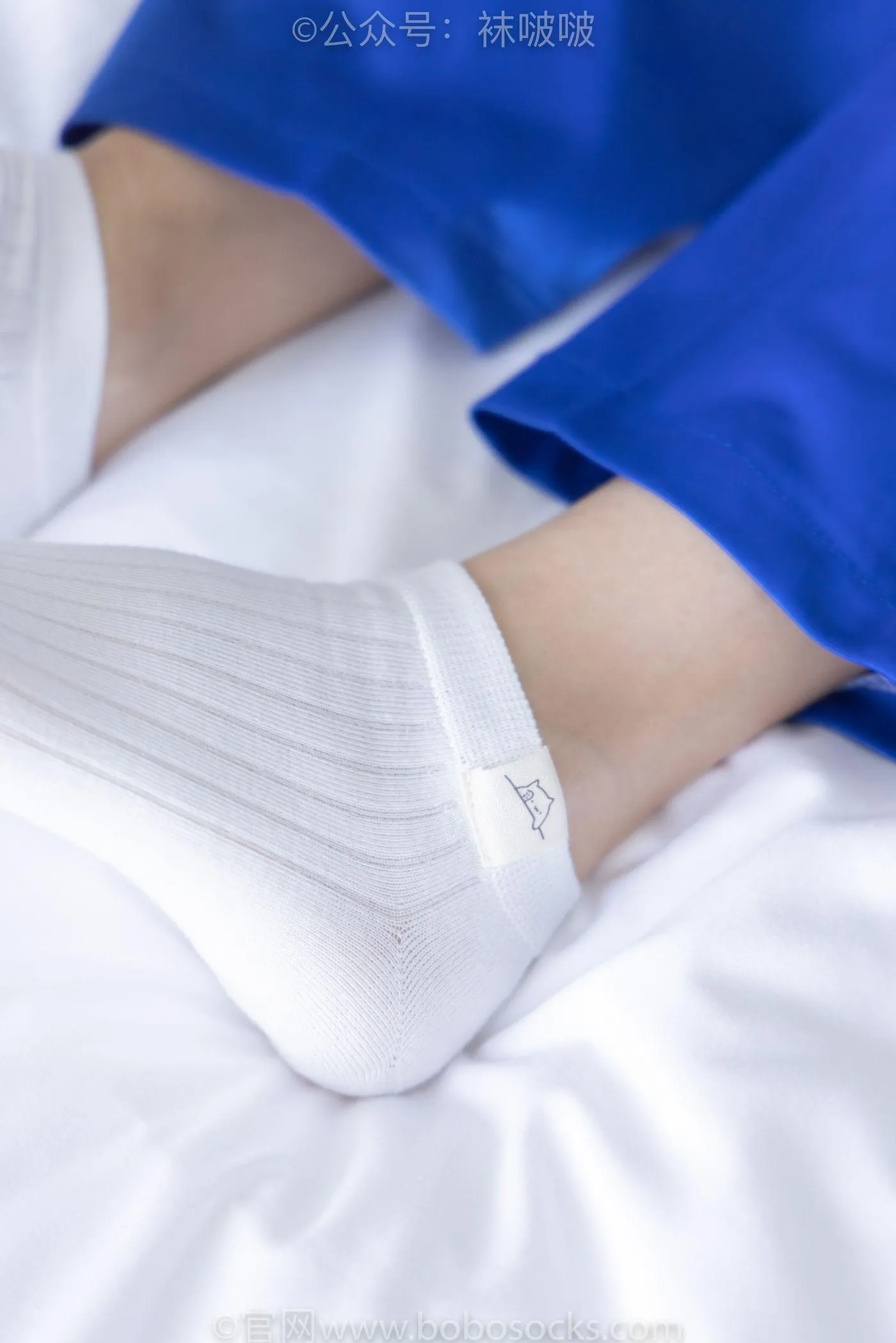 [BoBoSocks袜啵啵]NO.039 小奶熊-校服、vans帆布鞋、短白棉袜、裸足 [154P]插图8